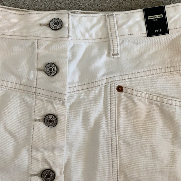 Abercrombie&Fitch white denim skirt - Picture 2 of 4